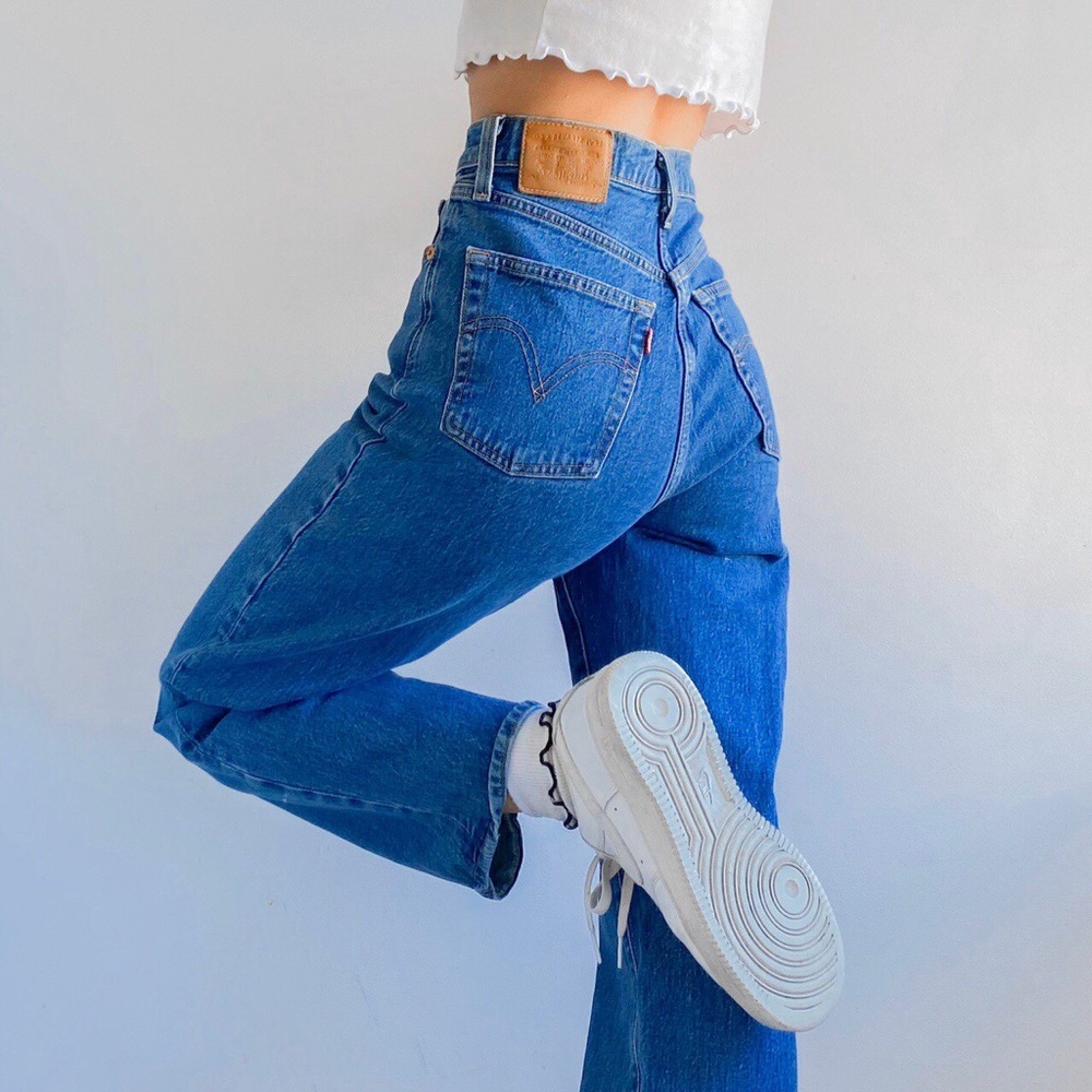 Levis Ribcage Straight
